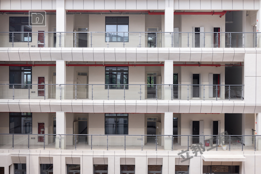 HHE50211.jpg HHE50211.jpg