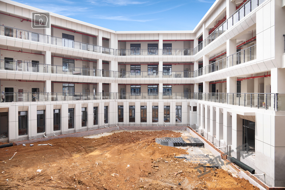 HHE50163.jpg HHE50163.jpg