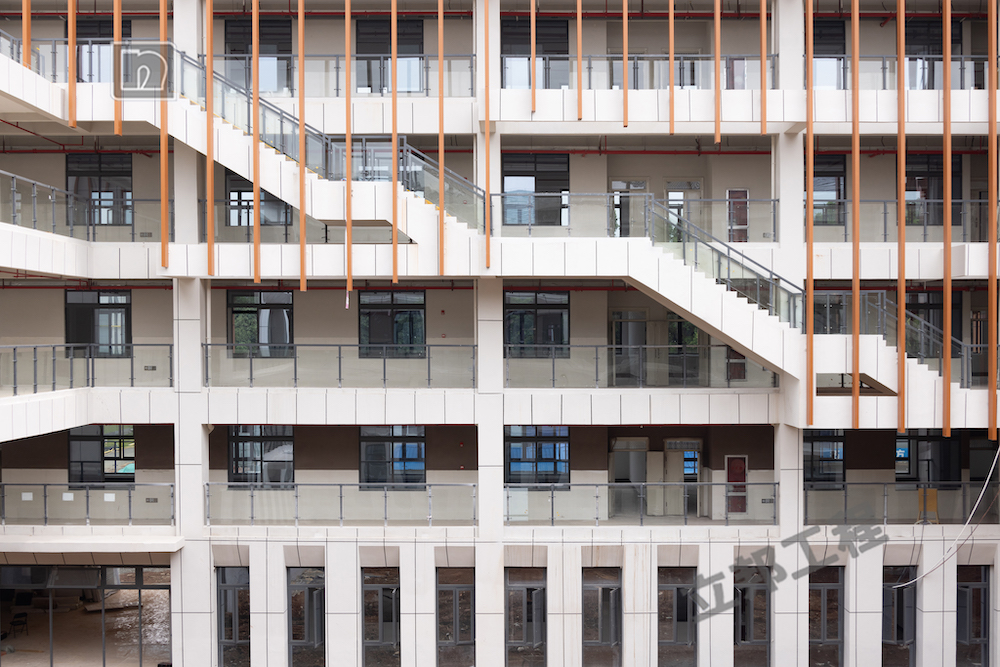 HHE50207.jpg HHE50207.jpg